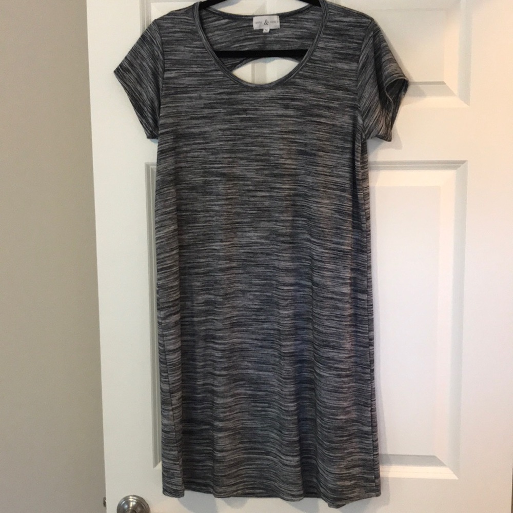 Thyme & Honey Cutout tee shirt dress